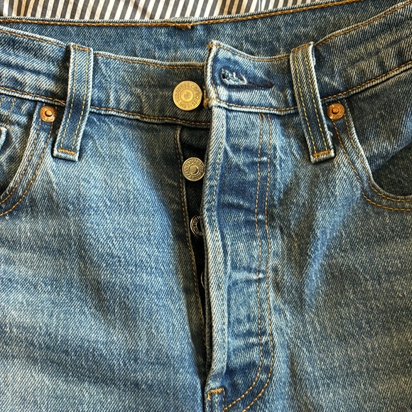 Levi’s 501 Jeans - Picture 6 of 6